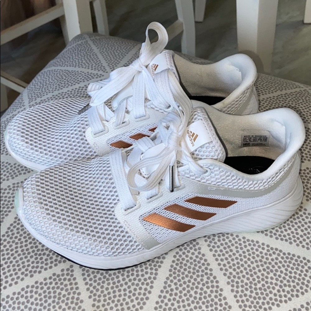 Women’s like new adidas shoes!